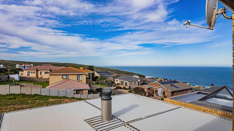 6 Bedroom Property for Sale in Dana Bay Western Cape